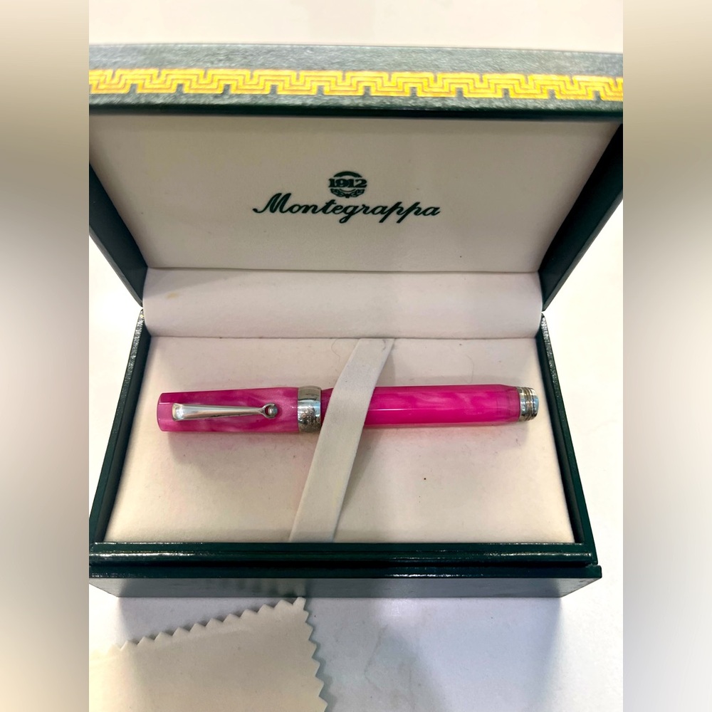 MONTEFRAPPA MICRA PINK FOUNTAIN PEN